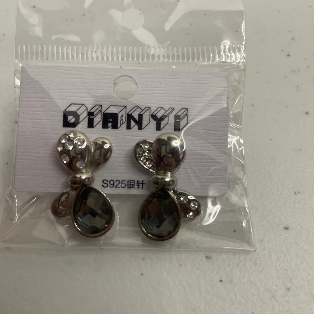 NWT Lot Of 2 Earrings Piercing Dangling Star Gemstone Dark Drops Shiny
